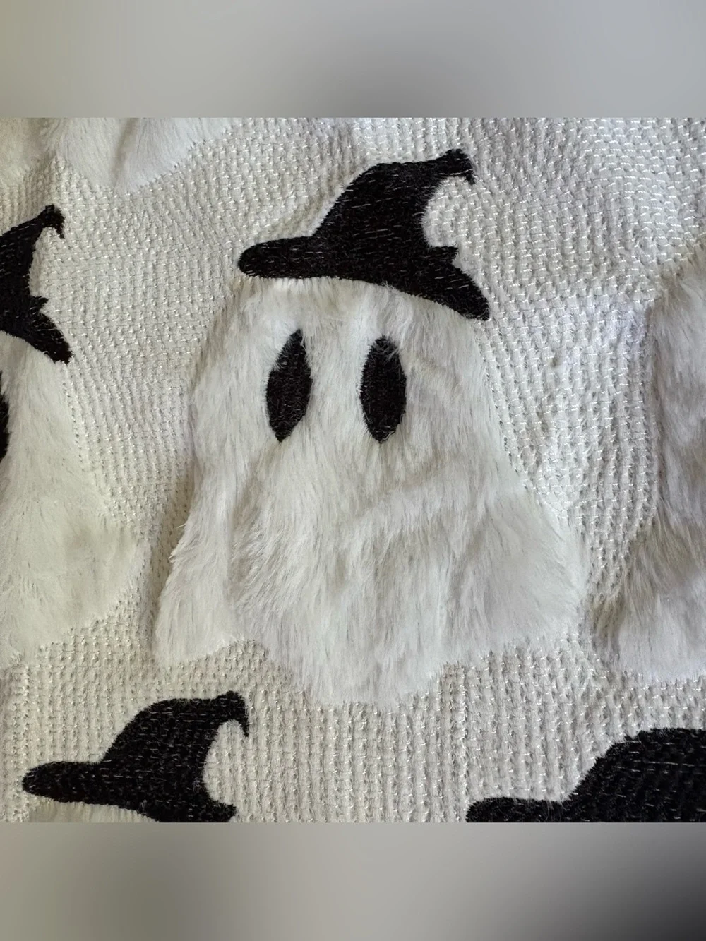 New Pair Halloween Ghosts Pillow Covers for 20” Form